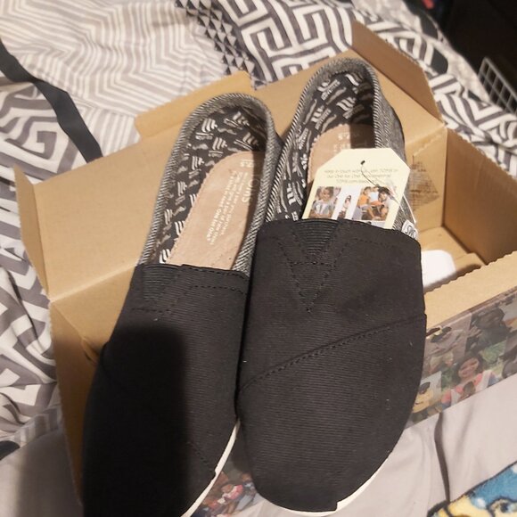 TOMS Movember Black and Grey Twill Canvas shoes. - Picture 3 of 4